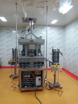 Πιεστήριο περιστροφικών δισκίων υψηλής ταχύτητας με χωρητικότητα 355200 ΤΕΜ/Ω, προ-πίεση 20kN και 37 σταθμούς για φαρμακευτική παραγωγή προμηθευτής