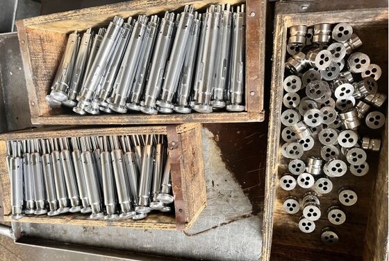 Εργαλεία Πρεσσαρίσματος Δισκίων Πολλαπλών Μύτων (Πολλαπλά Μήτρες & Γροθιές) για μηχανή πρεσσαρίσματος δισκίων προμηθευτής